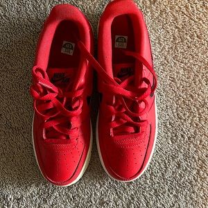 Youth Nike Air Force 1 size 6.5y
